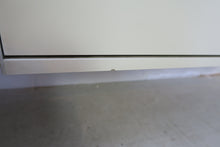 Load image into Gallery viewer, Wall shelf system 606 by Dieter Rams Vitsoe