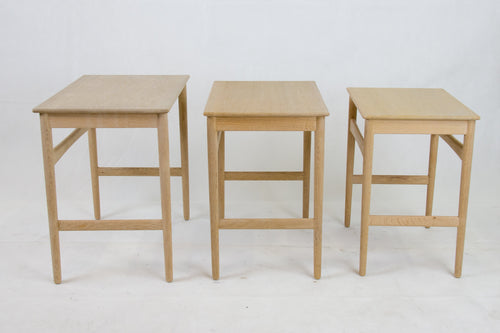 Oak nesting tables AT-40 by Hans J. Wegner for Andreas Tuck