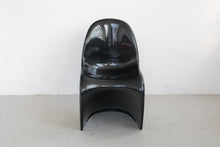 Load image into Gallery viewer, 4 black plastic chairs by Verner Panton for Herman Miller