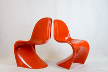 Load image into Gallery viewer, Pair of Verner Panton chairs 1st Edition