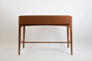 Freistehender Teak Schreibtisch von Svend Aage Madsen für Sigurd Hansen, 1958