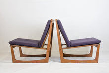 Load image into Gallery viewer, Pair of teak easy chairs model 522 by Hans Olsen for Brdr. Juul Kristensen 1950s
