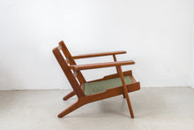 Load image into Gallery viewer, Set of 2 armchairs model 290 by Hans J. Wegner for Getama